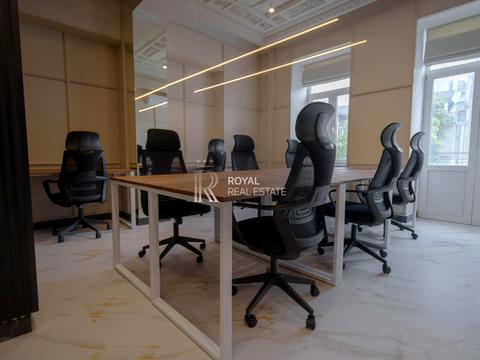 комерційна за адресою Еспланадна вул., 32-В