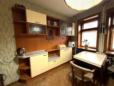 будинок за адресою 11 Лінія вул., 4