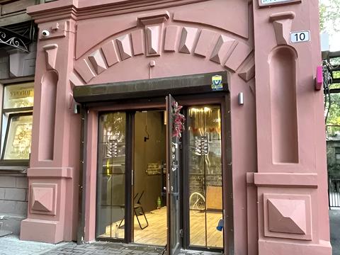 коммерческая по адресу Гоголя, 10