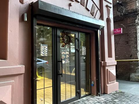 коммерческая по адресу Гоголя, 10