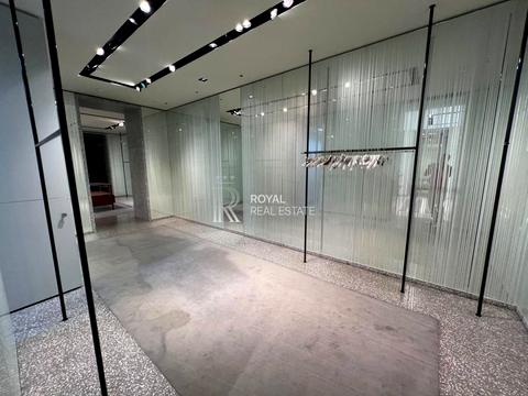 комерційна за адресою Лесі Українки бульв., 7-А