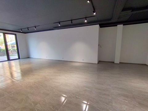 комерційна за адресою Тиводара Легоцького вул., 90