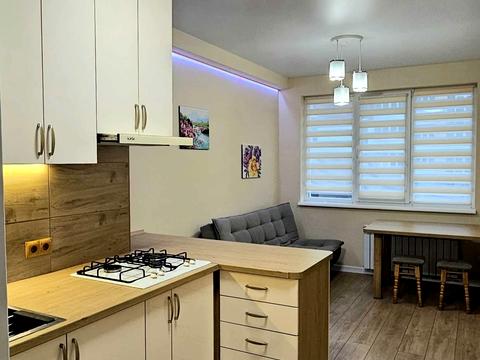 квартира за адресою Володимира Великого вул., 12