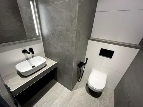 комерційна за адресою Дніпро, Ламана вул., 18