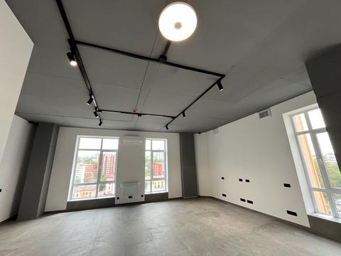 комерційна за адресою Дніпро, Ламана вул., 18