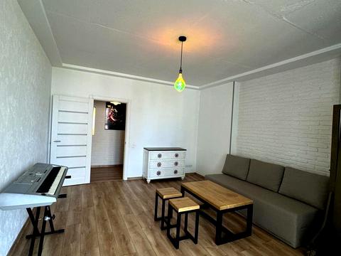 квартира за адресою Анни Ахматової вул., 22