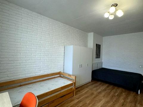 квартира за адресою Анни Ахматової вул., 22