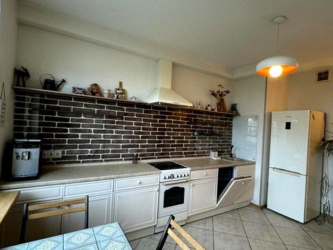 квартира за адресою Анни Ахматової вул., 22