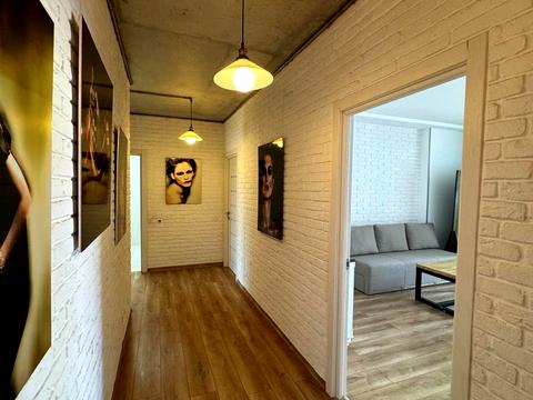 квартира за адресою Анни Ахматової вул., 22