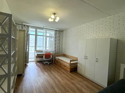 квартира за адресою Анни Ахматової вул., 22