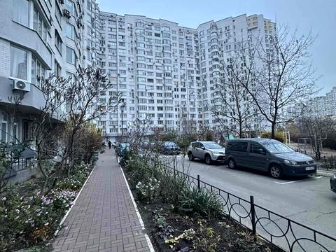 квартира за адресою Миколи Бажана просп., 10