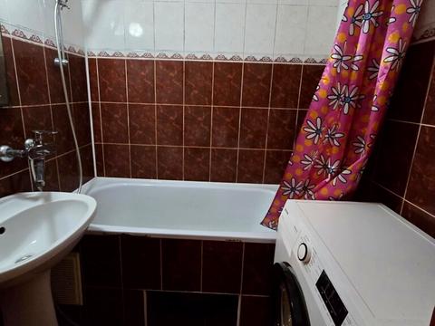 квартира за адресою Космонавтів просп., 65