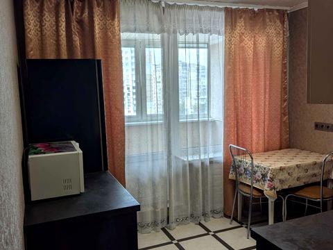 квартира за адресою Братиславська вул., 12