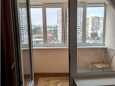 квартира за адресою Братиславська вул., 12