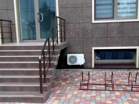 коммерческая по адресу Литературная ул., 12