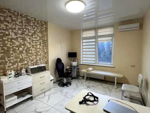 коммерческая по адресу Литературная ул., 12