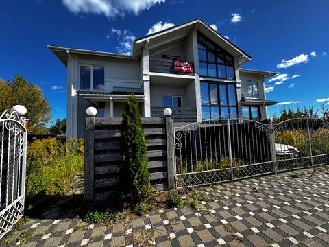 будинок за адресою с. Гатне, Грушева вул.