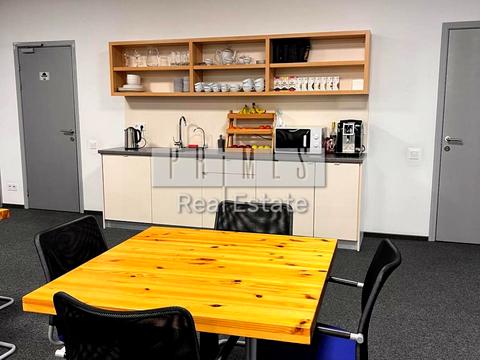 коммерческая по адресу Верхній Вал ул., 10