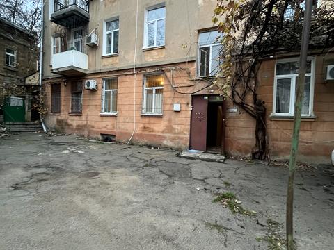 квартира за адресою Віри Холодної пл., 3