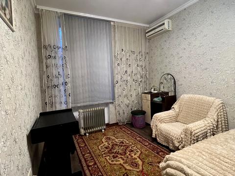 квартира за адресою Віри Холодної пл., 3