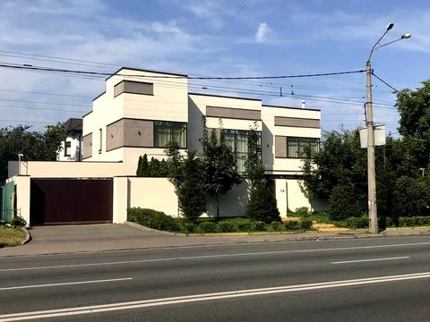 будинок за адресою Івана Виговського вул. (Маршала Гречка), 1