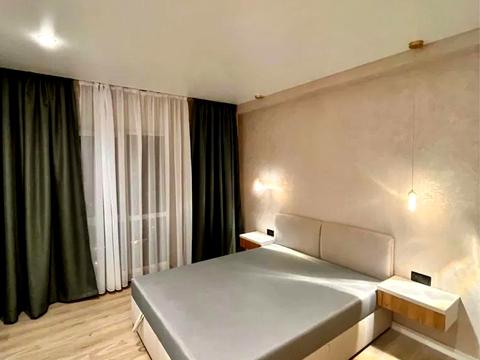 квартира за адресою Михайла Максимовича вул. (Онуфрія Трутенка), 28-Е