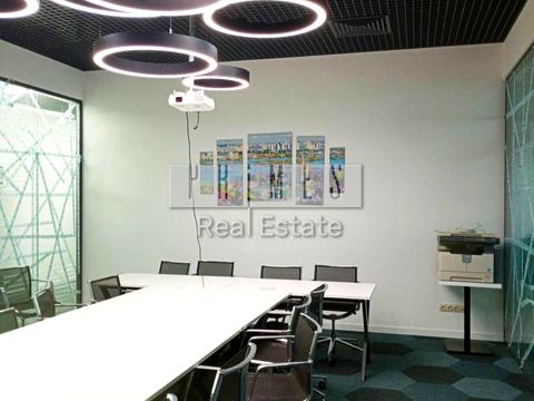 комерційна за адресою Лаврська вул. (Січневого Повстання), 7-А