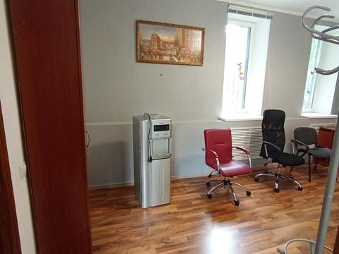 комерційна за адресою Юрія Литвинського вул. (Російська), 45В