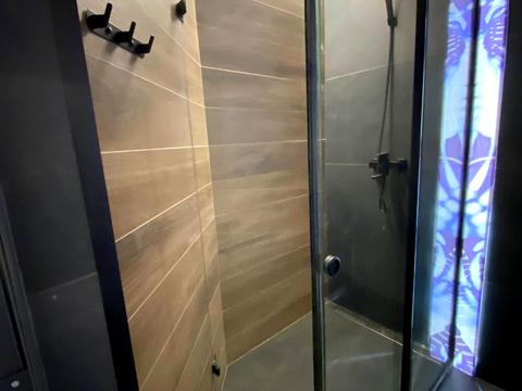 комерційна за адресою Еспланадна вул., 2