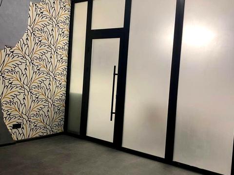 комерційна за адресою Еспланадна вул., 2