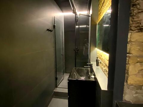 комерційна за адресою Еспланадна вул., 2