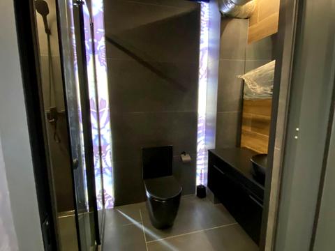 комерційна за адресою Еспланадна вул., 2