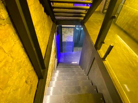 комерційна за адресою Еспланадна вул., 2