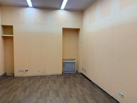 комерційна за адресою Торгова вул., 19