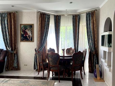 будинок за адресою Волонтерська вул. (Пушкіна)