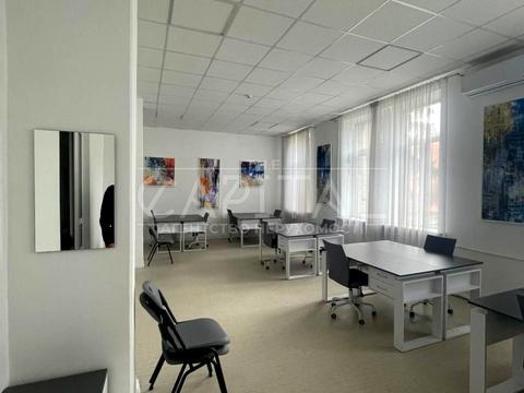 комерційна за адресою Вадима Гетьмана вул., 2