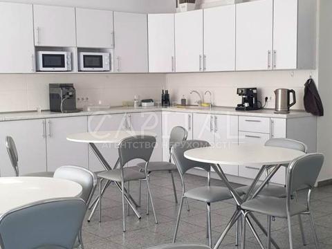 комерційна за адресою Вадима Гетьмана вул., 2