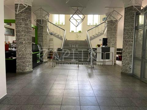 комерційна за адресою Вадима Гетьмана вул., 2