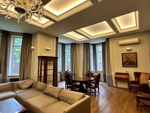 будинок за адресою Дмитра Павличка вул. (Пушкінська), 4