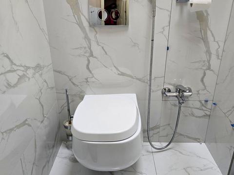 комерційна за адресою Миколи Міхновського бульв. (Дружби народів), 3