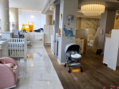 комерційна за адресою Миколи Міхновського бульв. (Дружби народів), 3