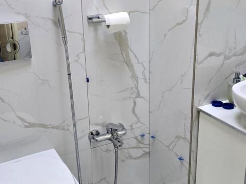 комерційна за адресою Миколи Міхновського бульв. (Дружби народів), 3