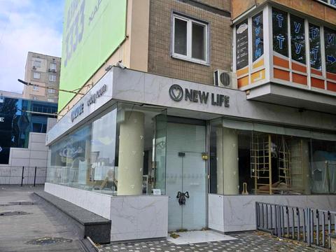 комерційна за адресою Миколи Міхновського бульв. (Дружби народів), 3