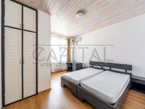 будинок за адресою Абрикосова вул.