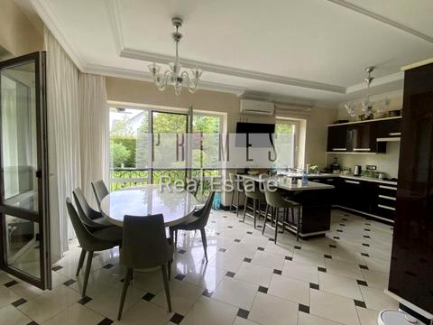 дом по адресу Космонавтів