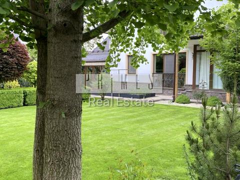 дом по адресу Космонавтів