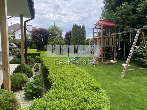 дом по адресу Космонавтів