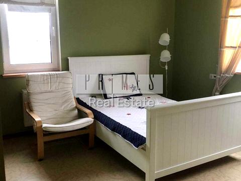 будинок за адресою Вишнева вул.