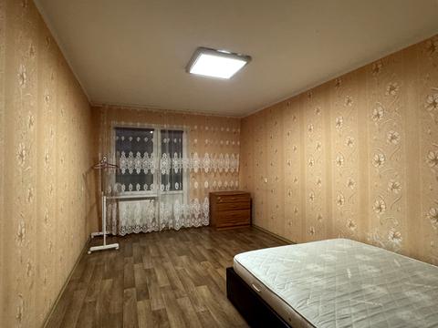 квартира за адресою Милославська вул., 12