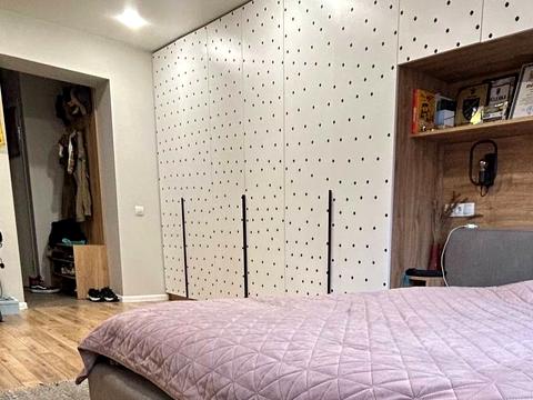 квартира по адресу Одесская ул., 4